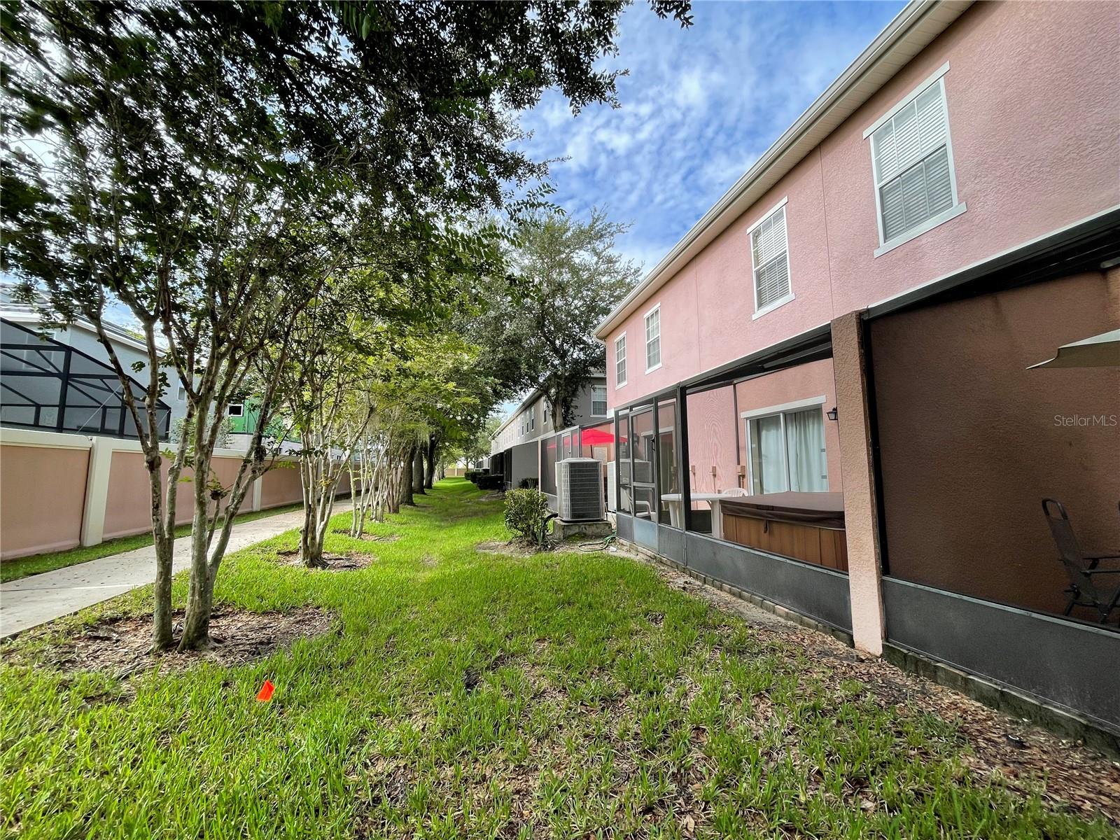 2432 Caravelle Circle