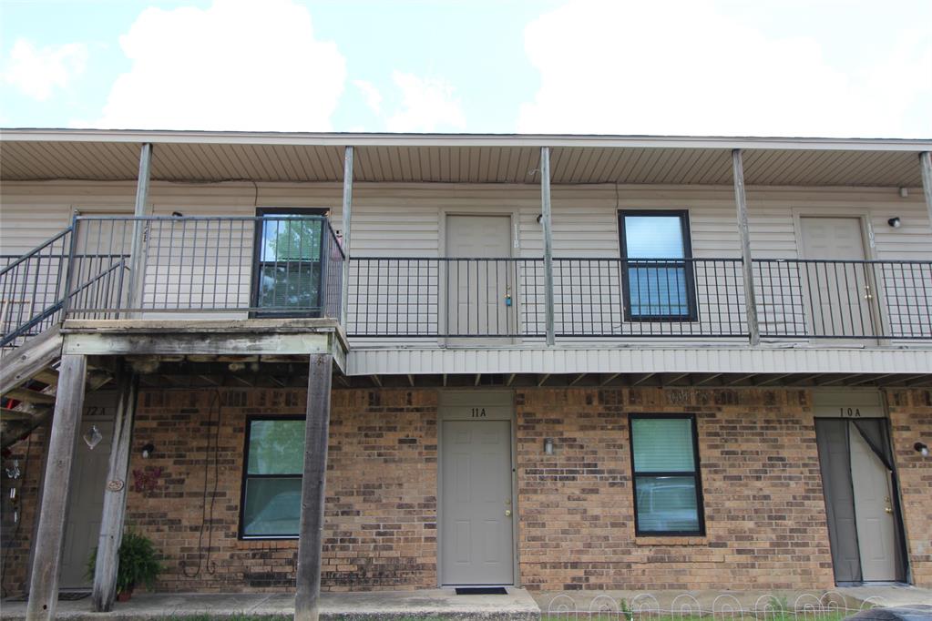 A remodeled 2 Bedroom, 1 Bathroom with approx. 850 Sq. Ft. 1 Bedroom and Bathroom are located downstairs while the 2nd bedroom is located upstairs in a loft style setting.

Listing broker is an owner of this property with real estate with license #071687

Features include central heat and air, ceiling fans, walk-in closets, range, refrigerator, dishwasher, garbage disposal, washer and dryer.

Tenant pays Electric, Gas, and Water.

***Accepts Norman Housing***

Pets Welcome (2 PET LIMIT):
1 Pet - $300 Deposit + $25/mo Pet Rent
2 Pet - $400 Deposit + $40/mo Pet Rent