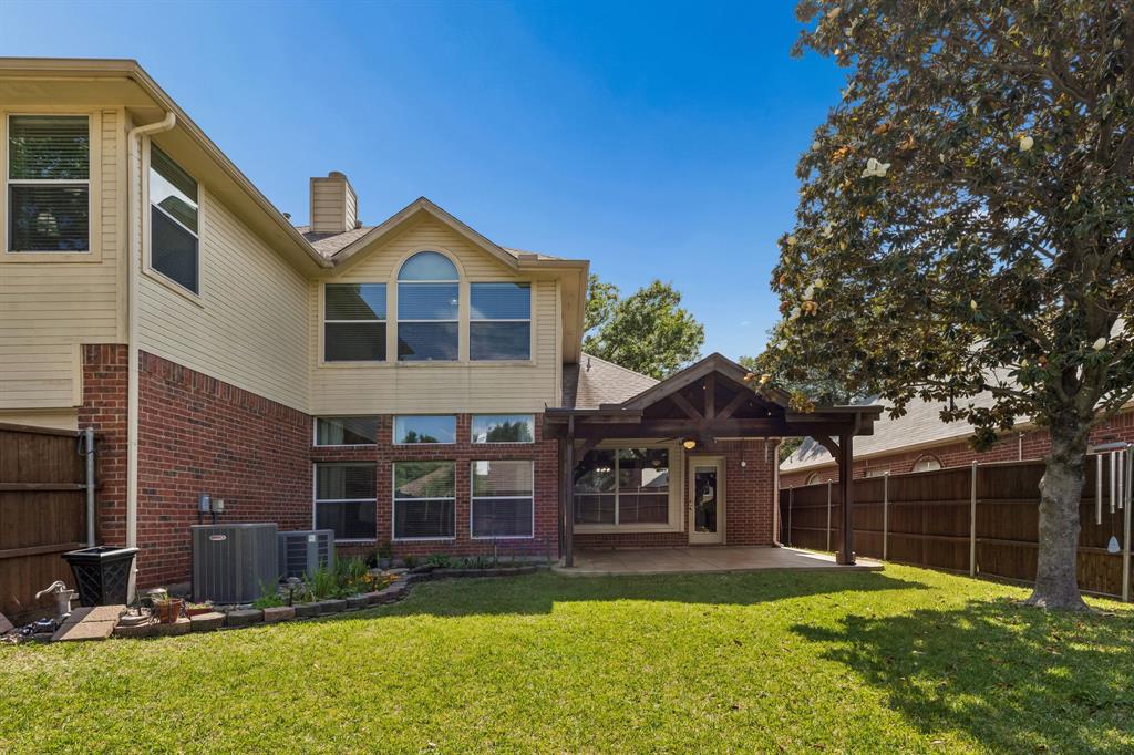 1105 Easton Lane