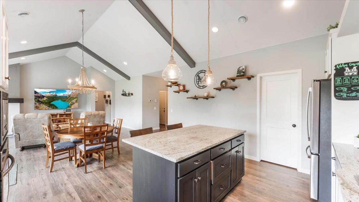 1905 Sandstone Court