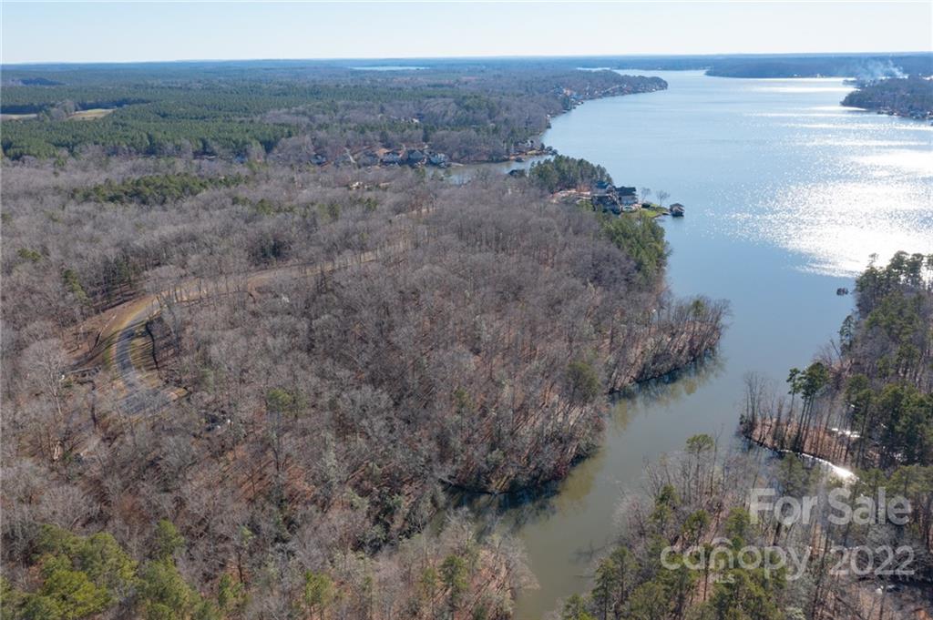 Property wrapper Lake Tillery Waterfront Properties Lynn Norman, The Lake Lady Lake