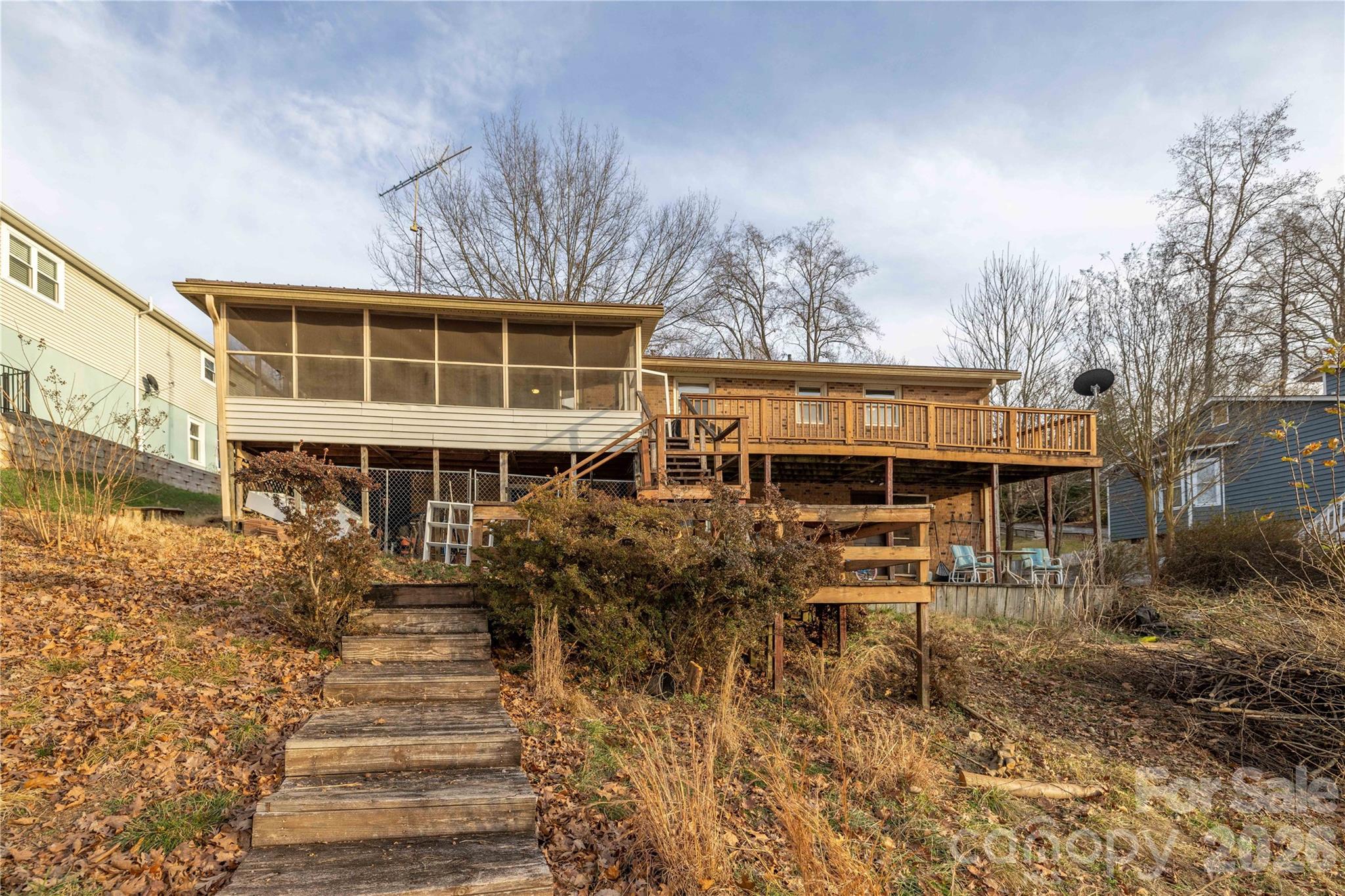 304 Fairfield Court