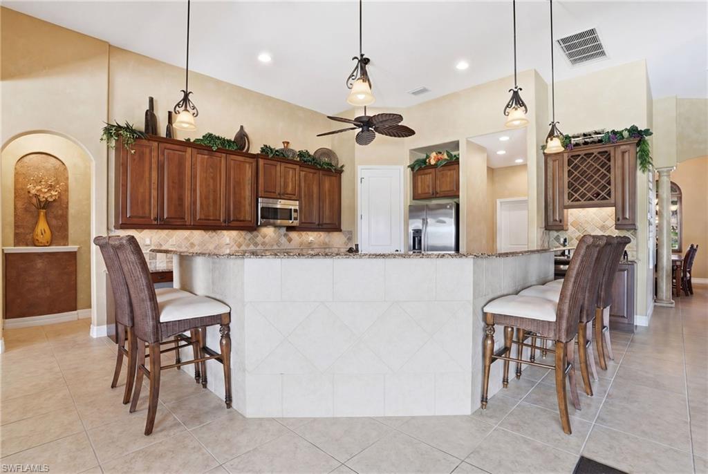 12392 Eagle Ct