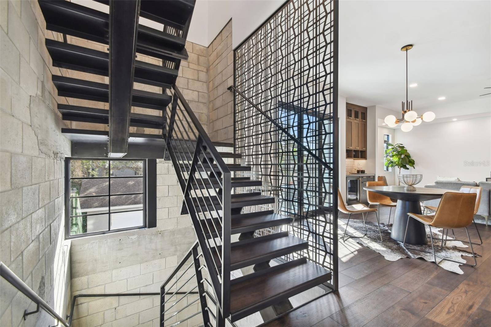 1312 W Azeele Street 1