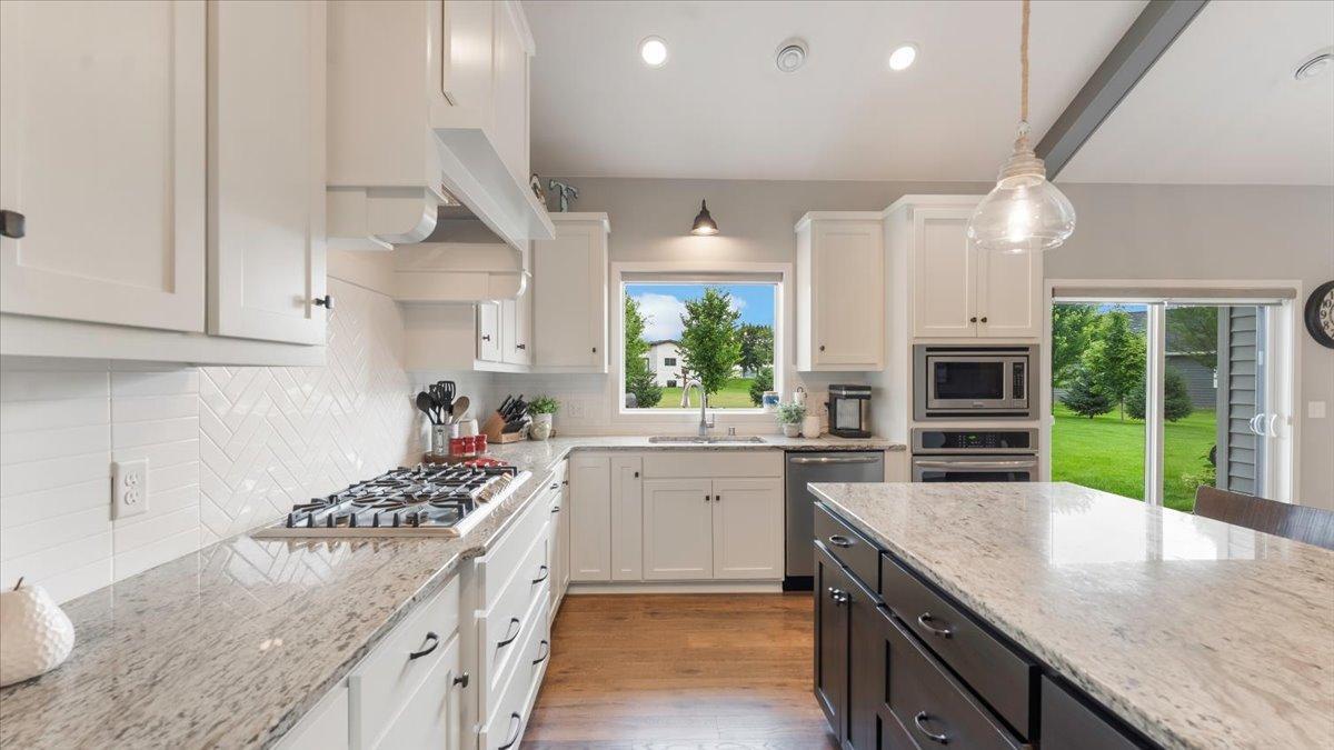 1905 Sandstone Court