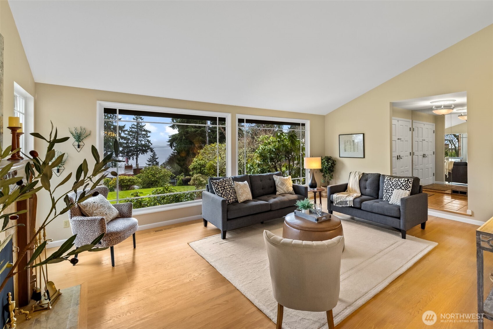 11818 Marine View Drive SW