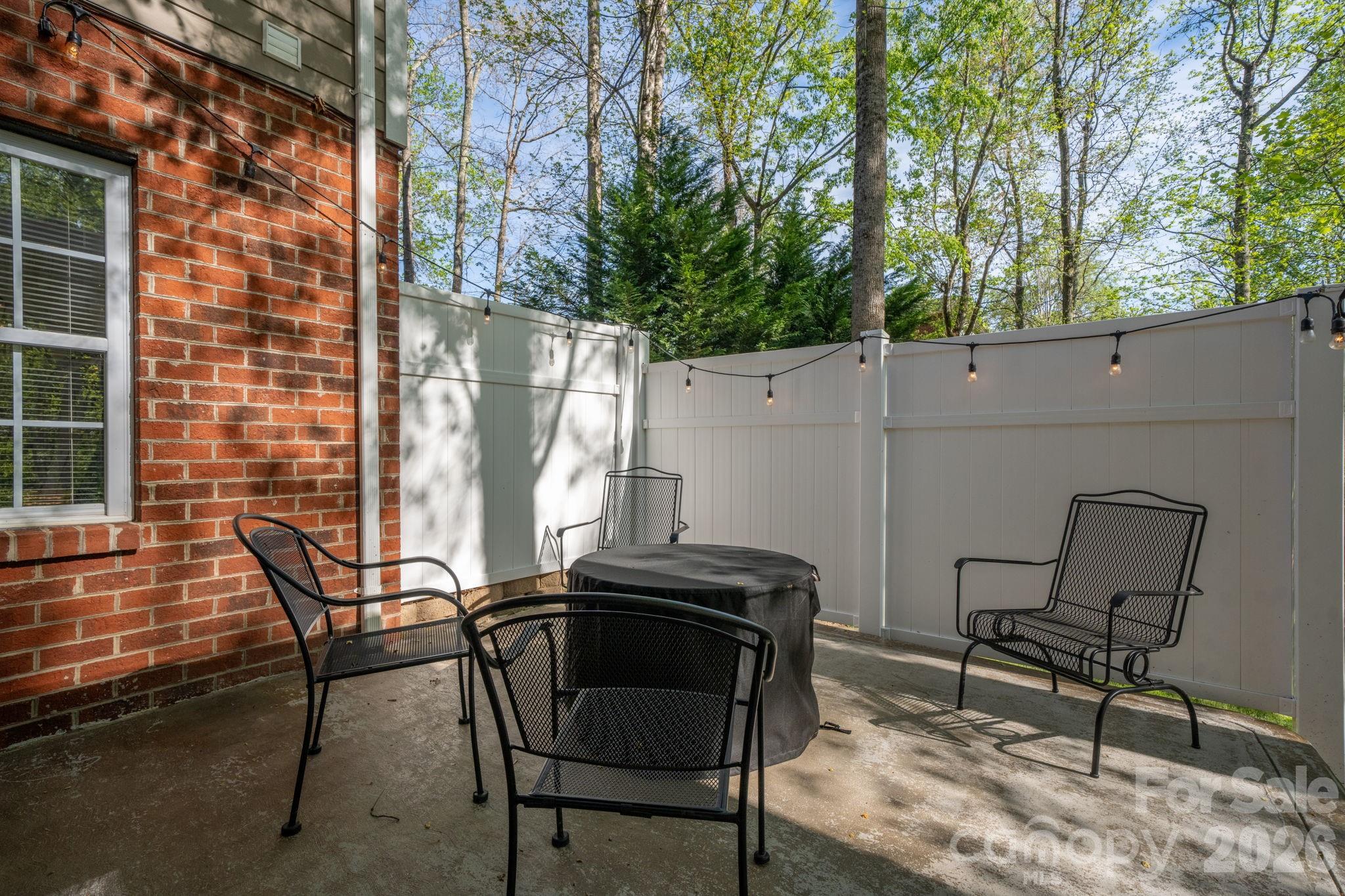 104 Buck Shoals Circle