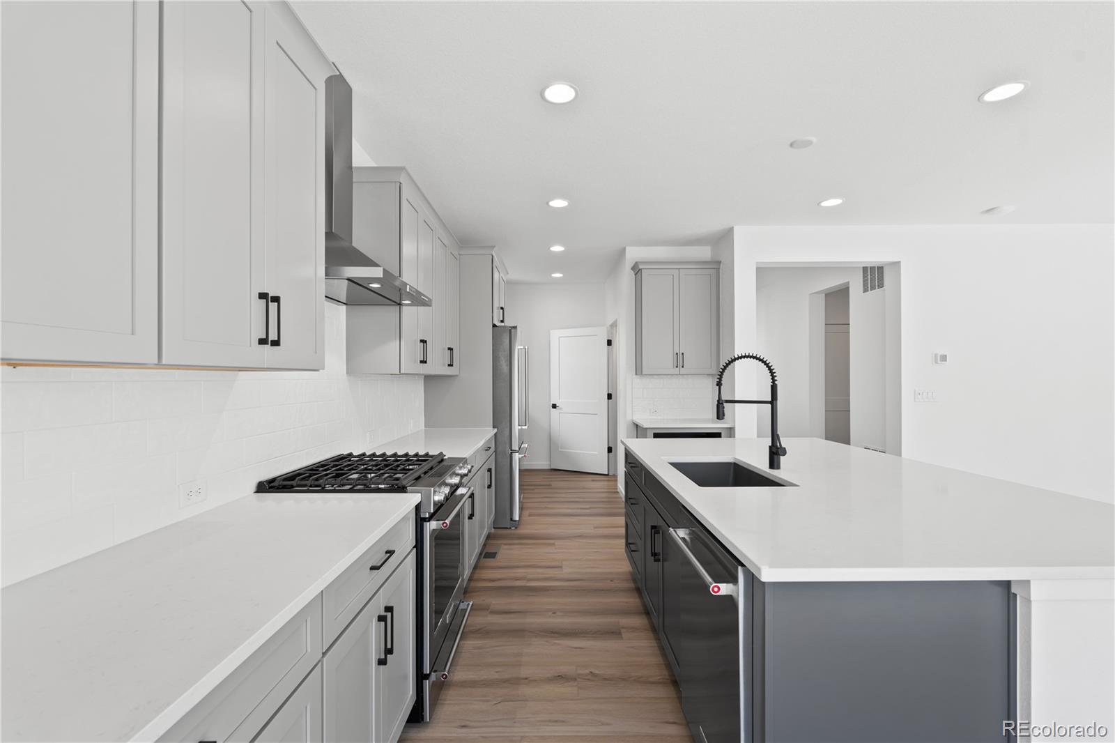 8892 Springsong Lane