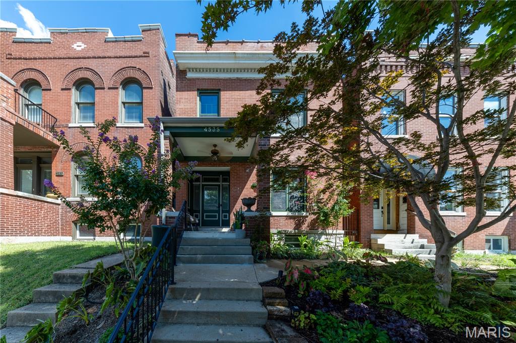 4535 Oakland