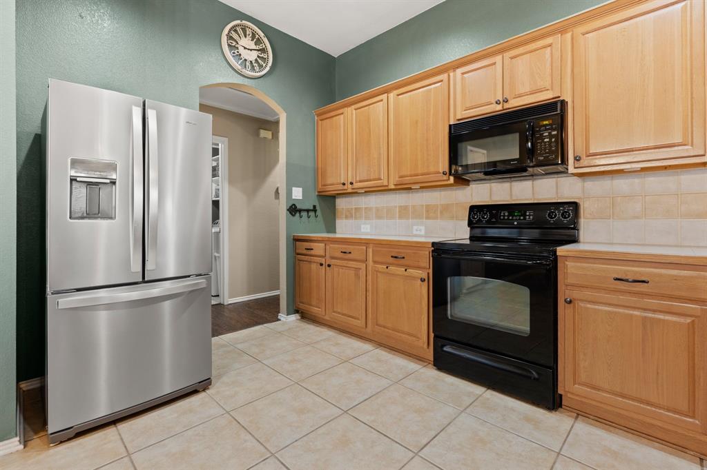 1252 Sweetwater Drive