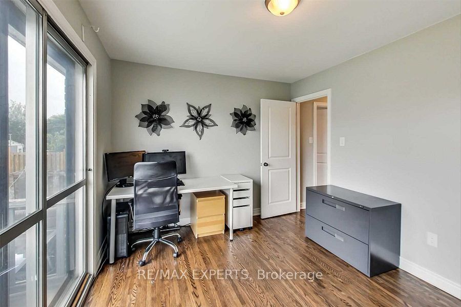 328 Thrace Ave Main