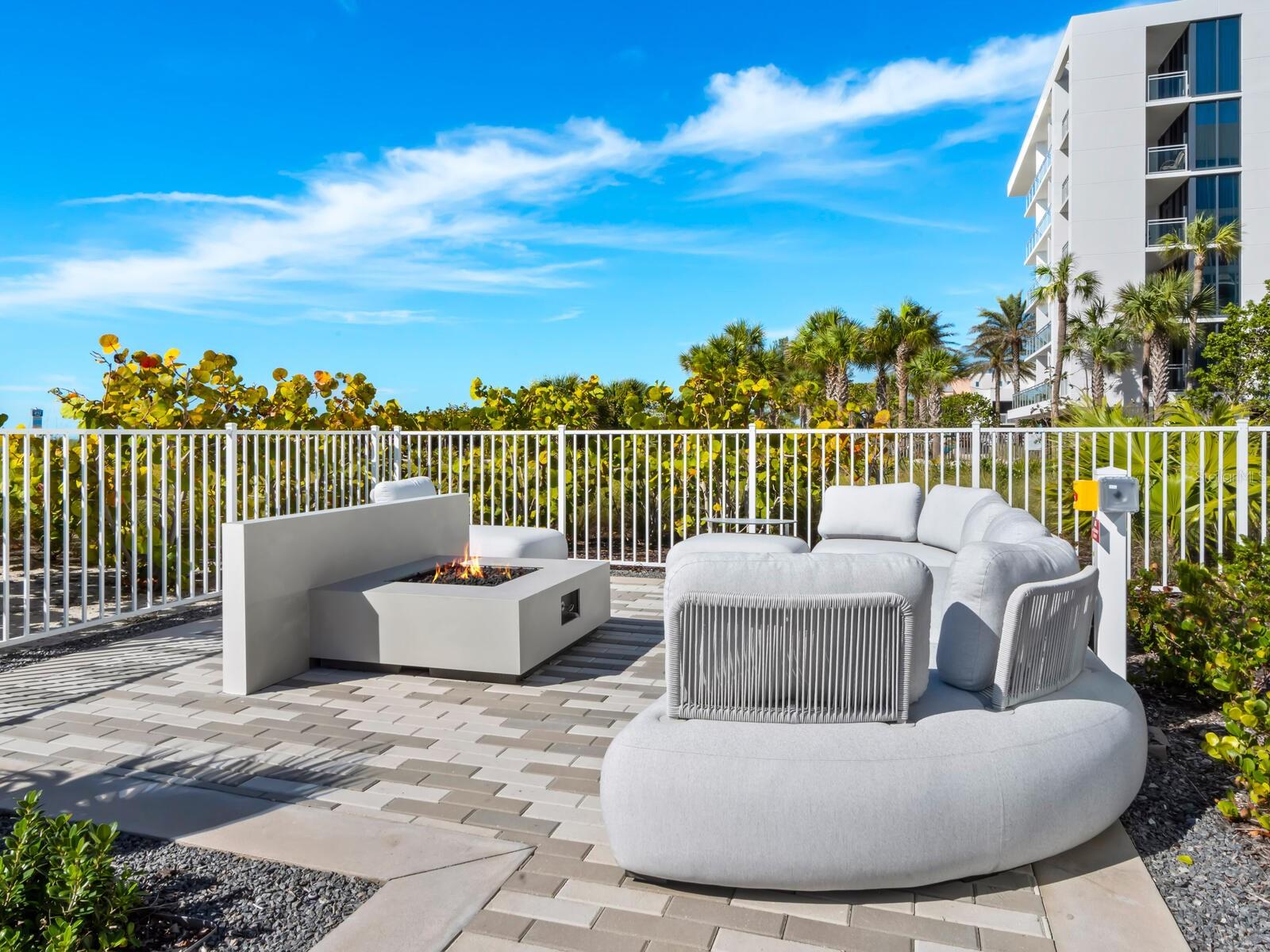 4651 Gulf Of Mexico Drive 402