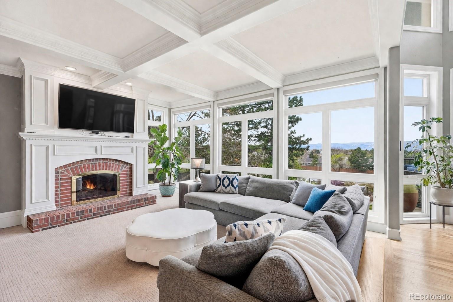 77 Falcon Hills Drive