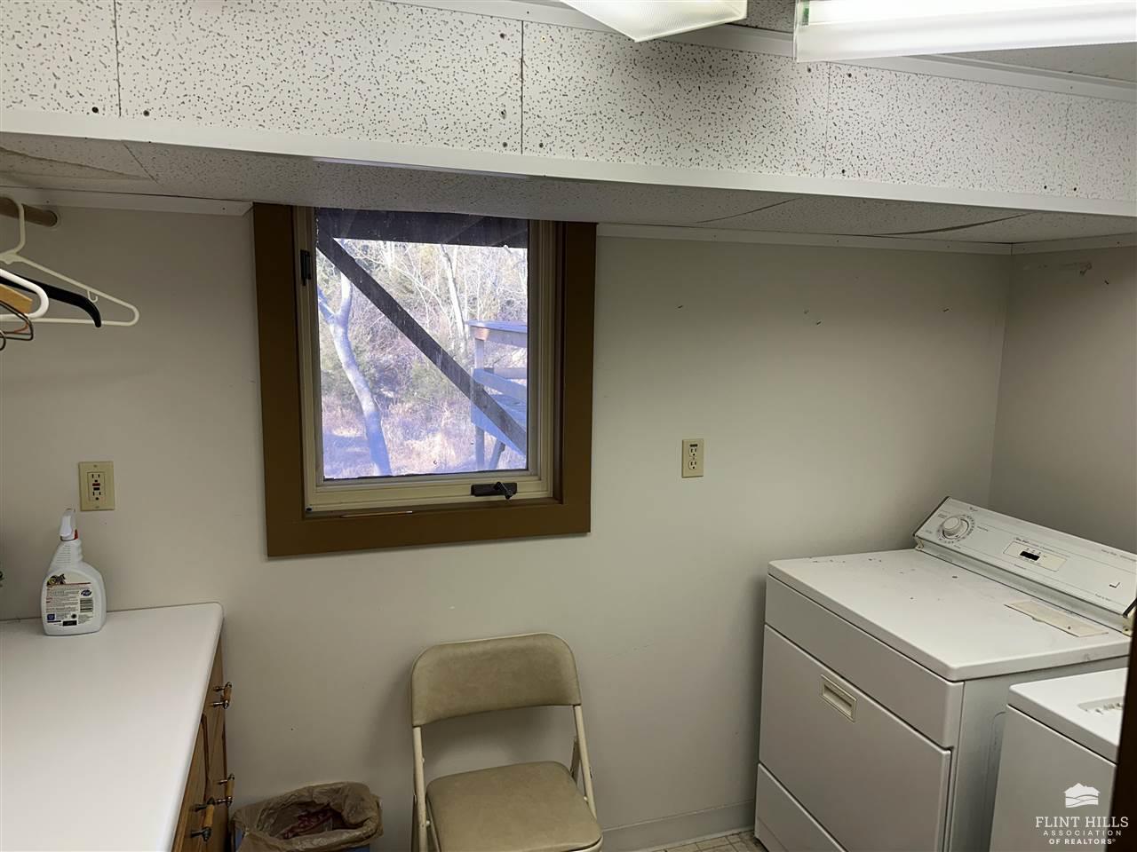 7100 Tuttle Creek Boulevard