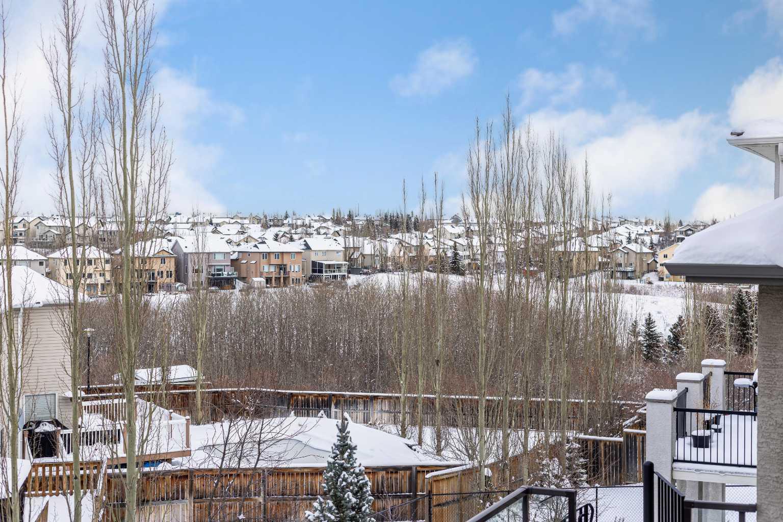 86 Royal Ridge Mount NW