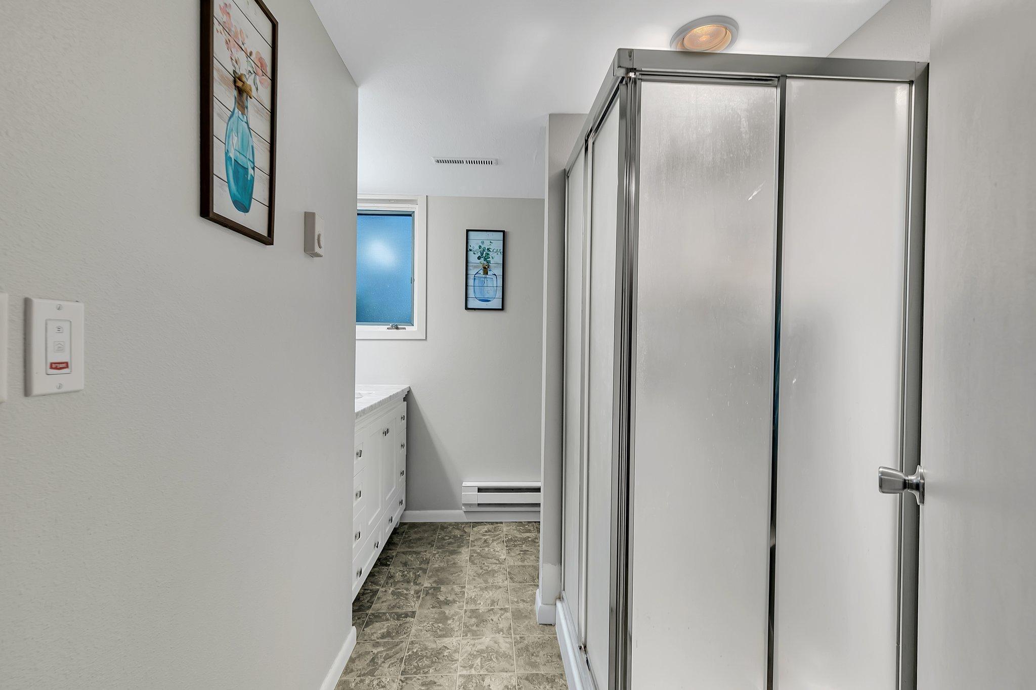220 16th Avenue SE