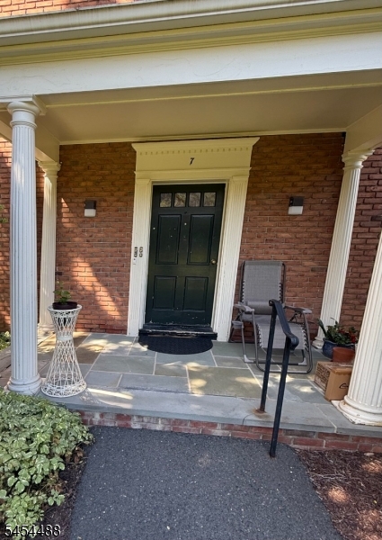 132 Claremont Rd 7B