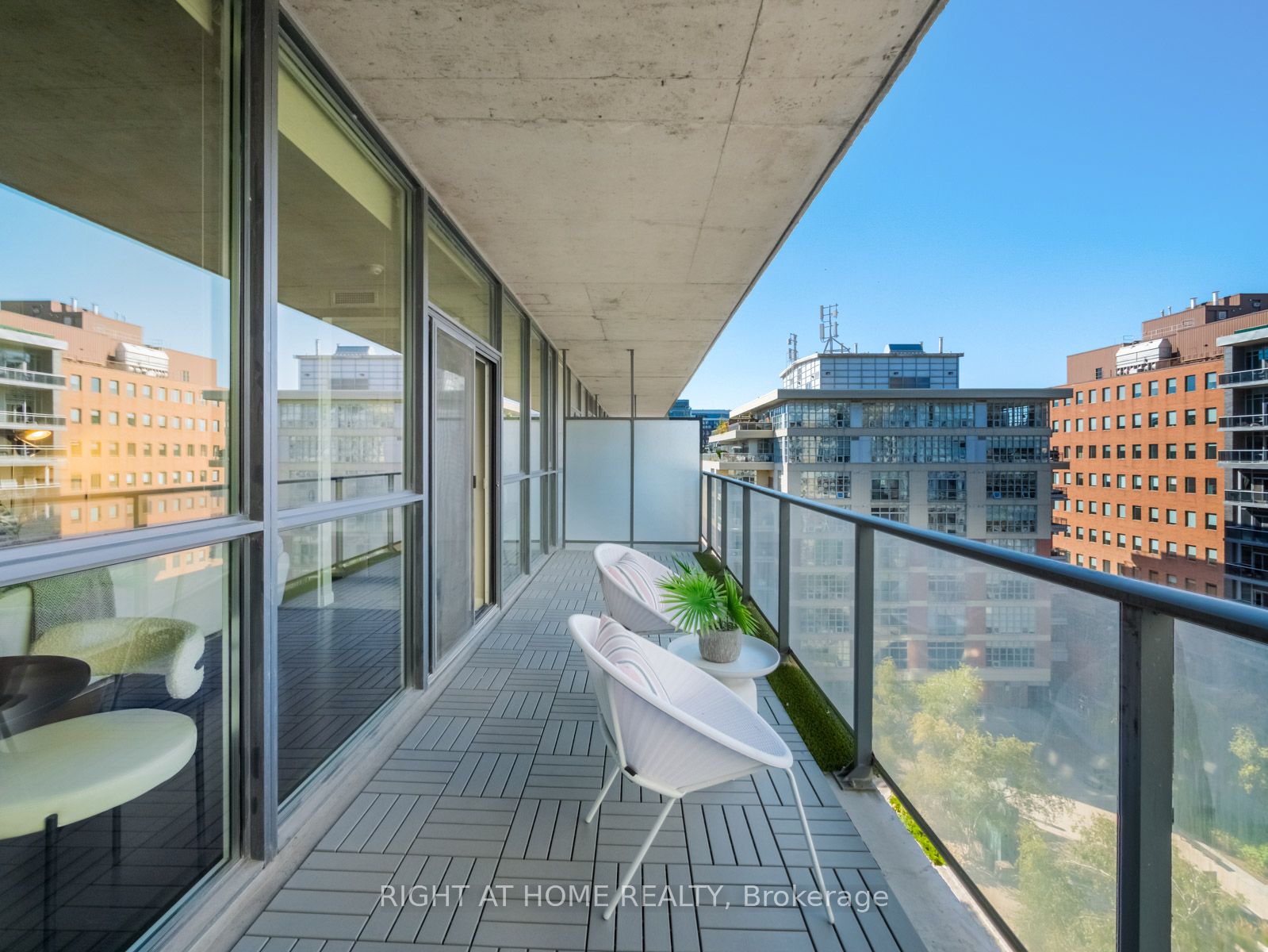 478 W King St 815