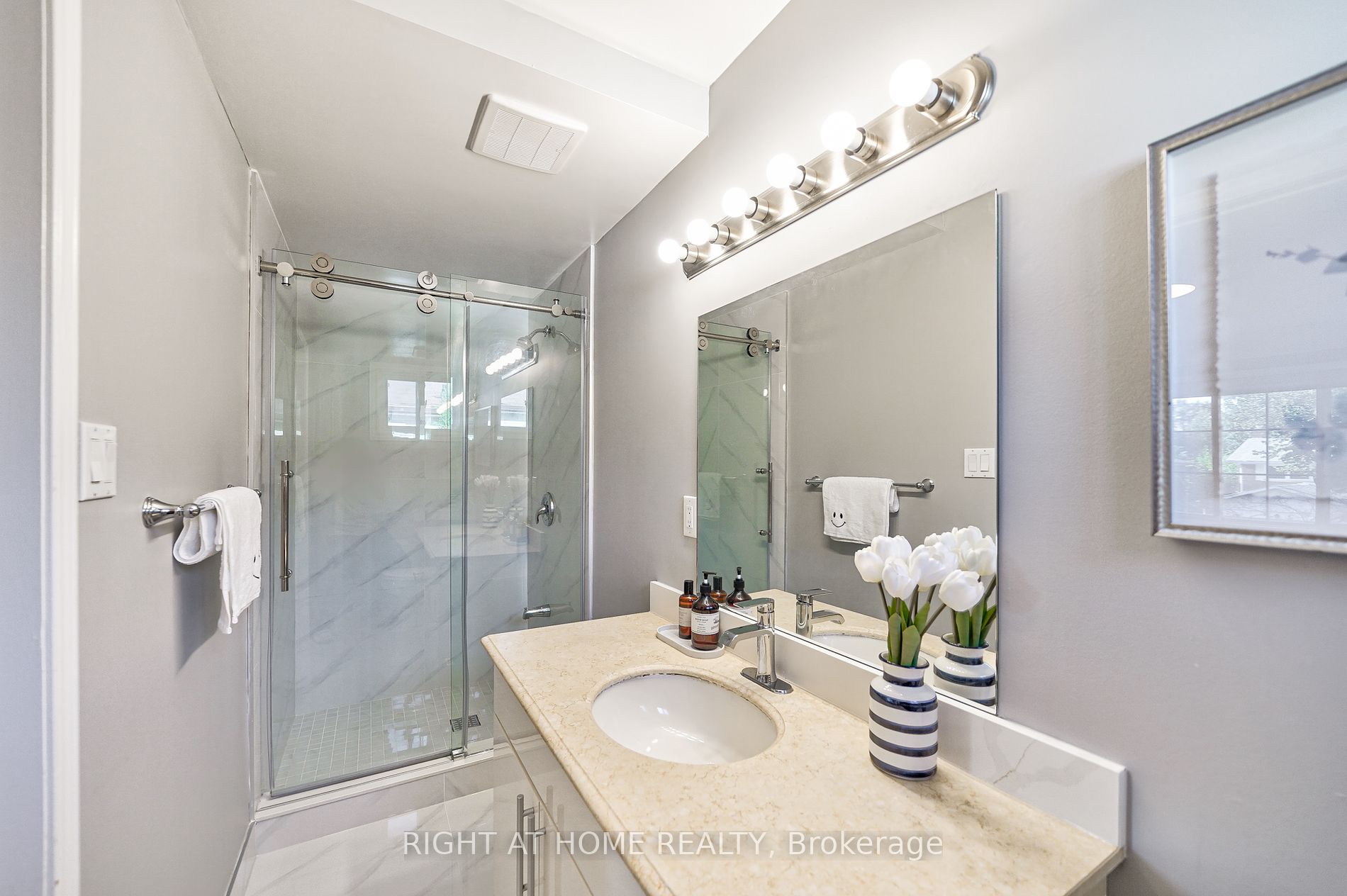 20 Bradenton Dr