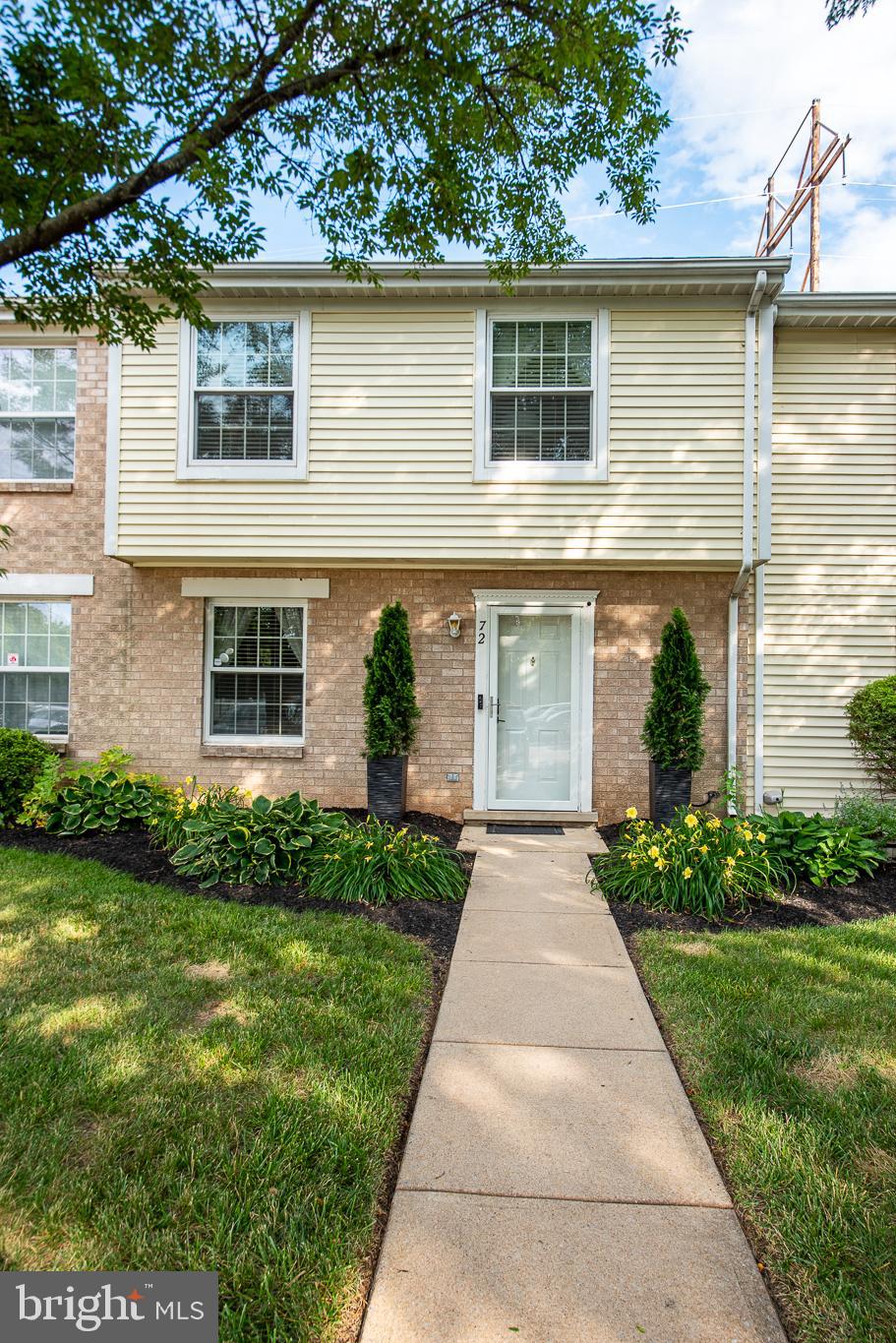 72 Lexton Drive 72