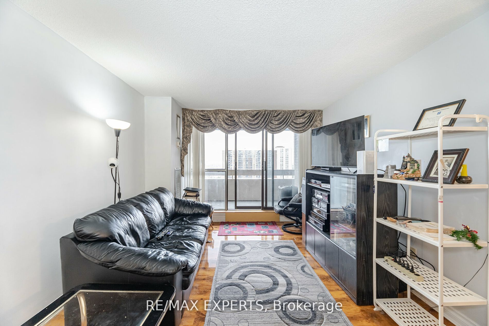 25 Kensington Rd 1407