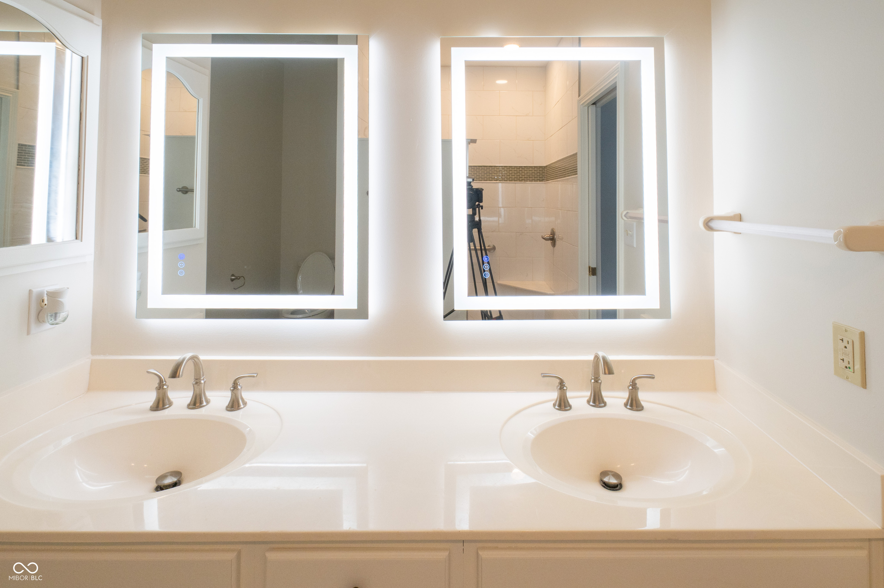 1701 Pathway Drive N