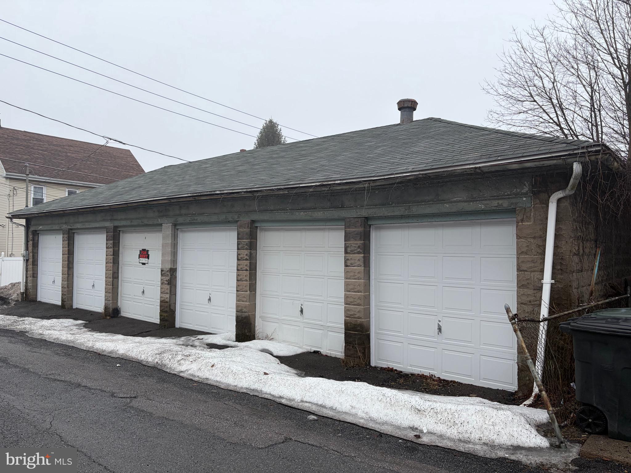 116 NLaurel St  