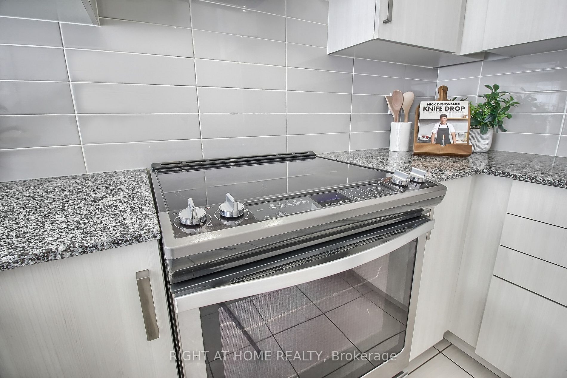 138 Maguire Rd