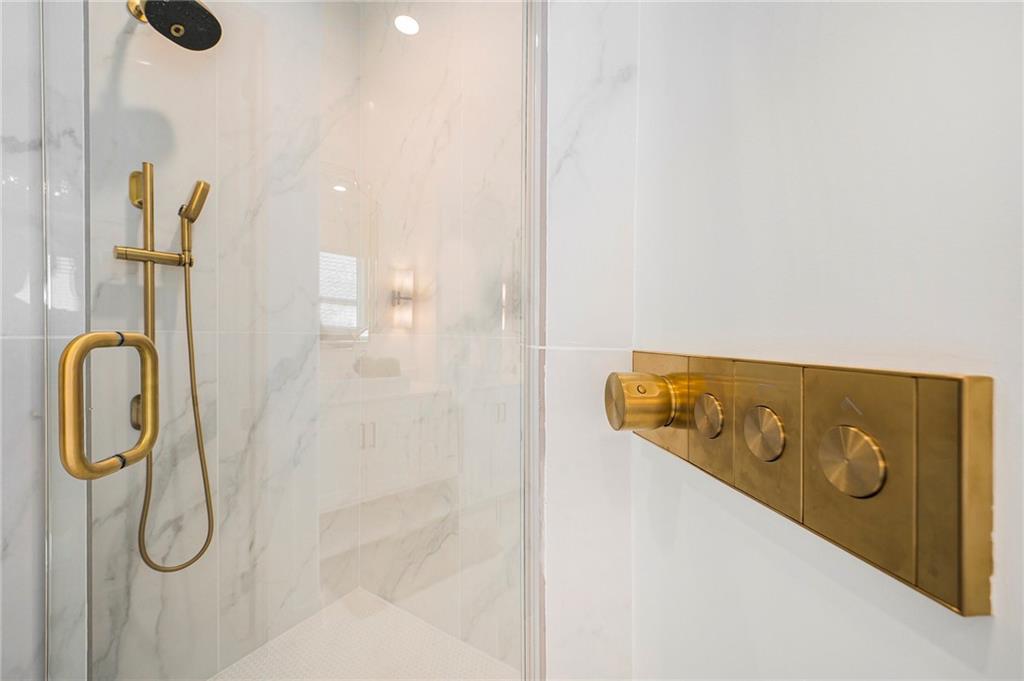 2171 NW Palisades Drive