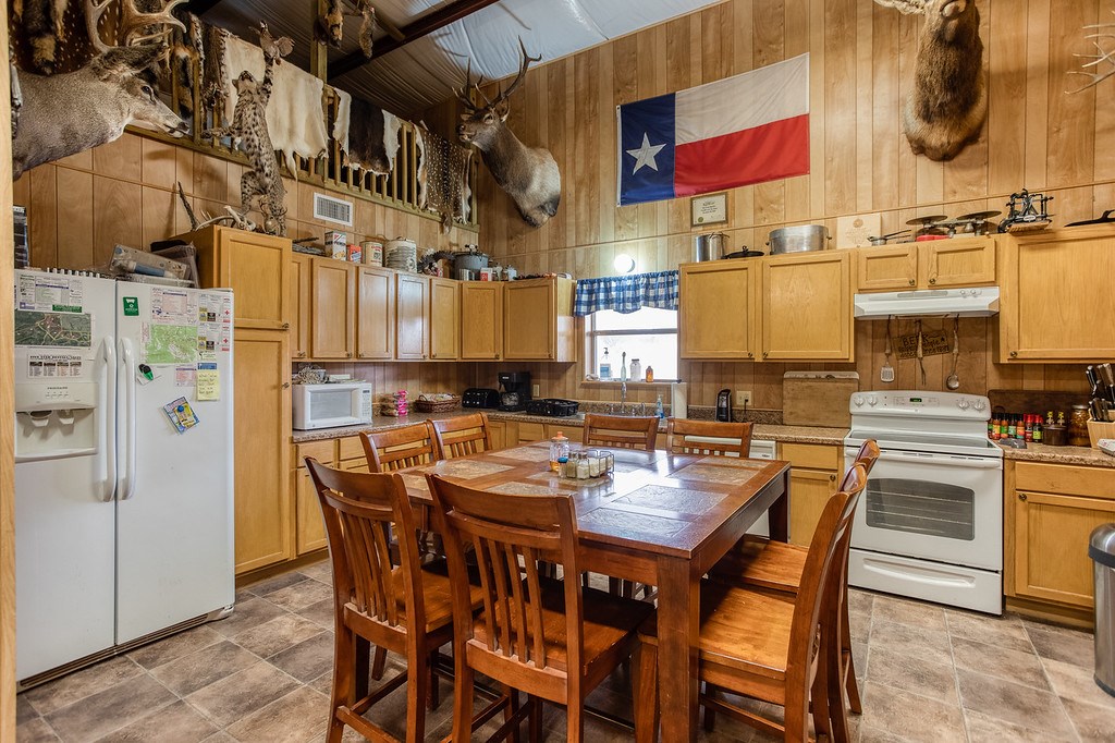 101 NE Big Draw Drive