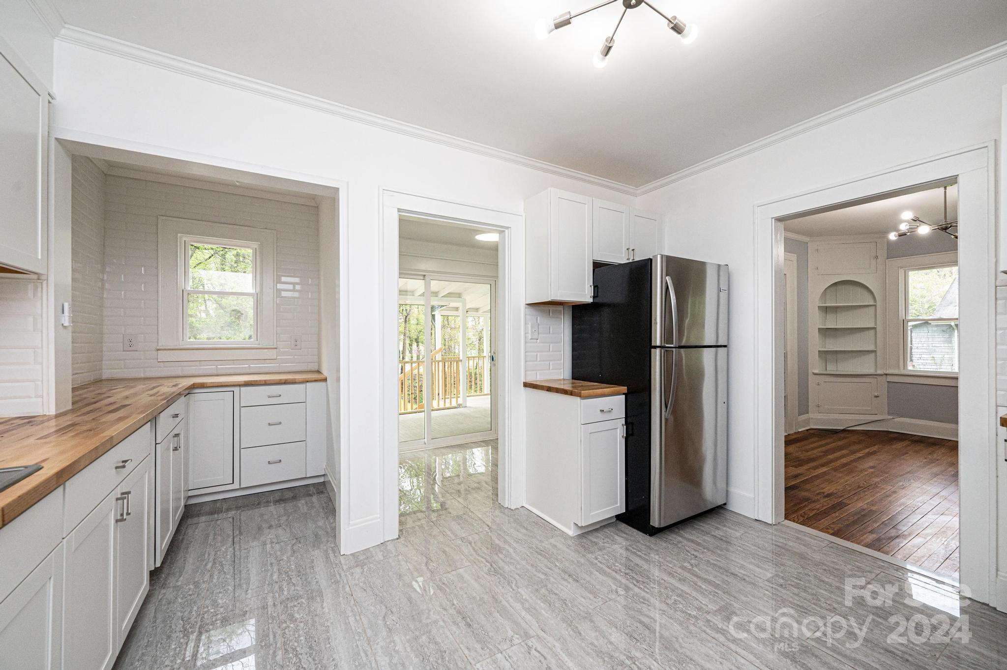 332 2nd Street Place SE