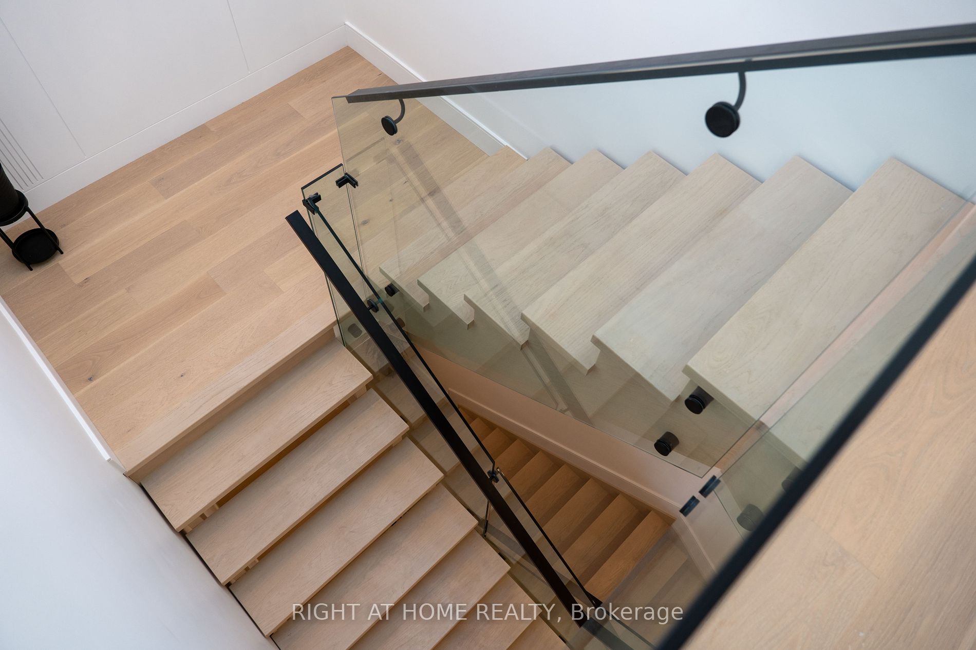 23 Chartwell Rd