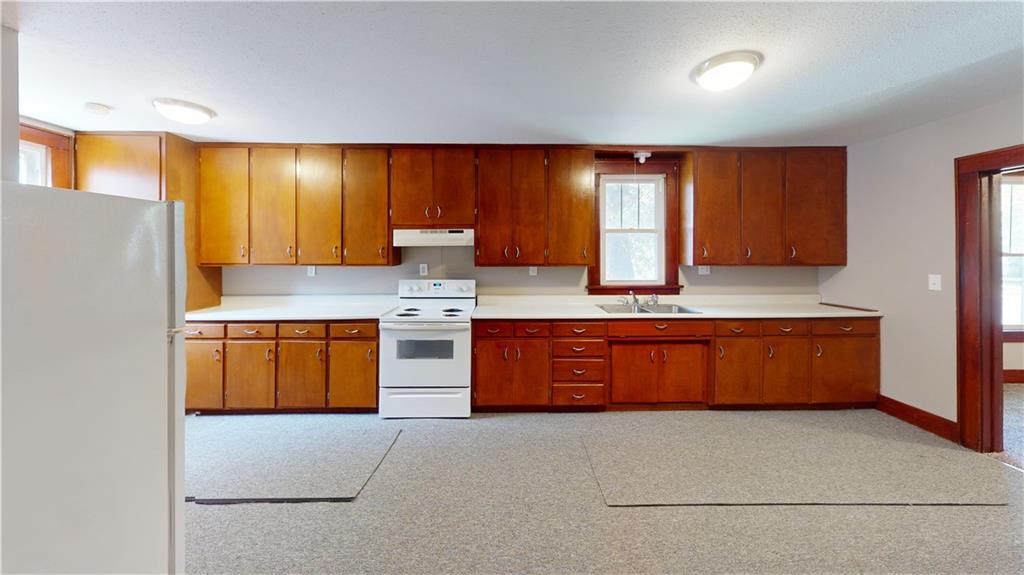 329 W Hunter Street