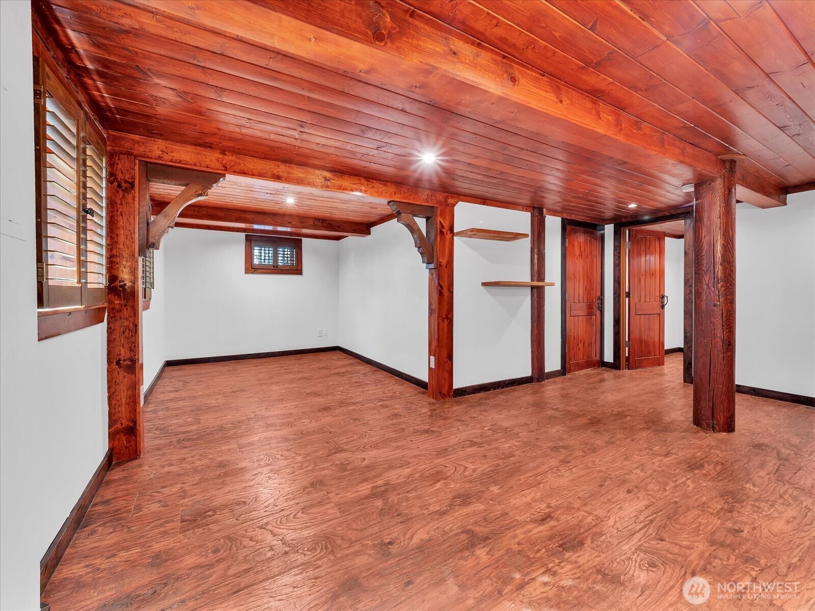 1819 Sunnyside Boulevard