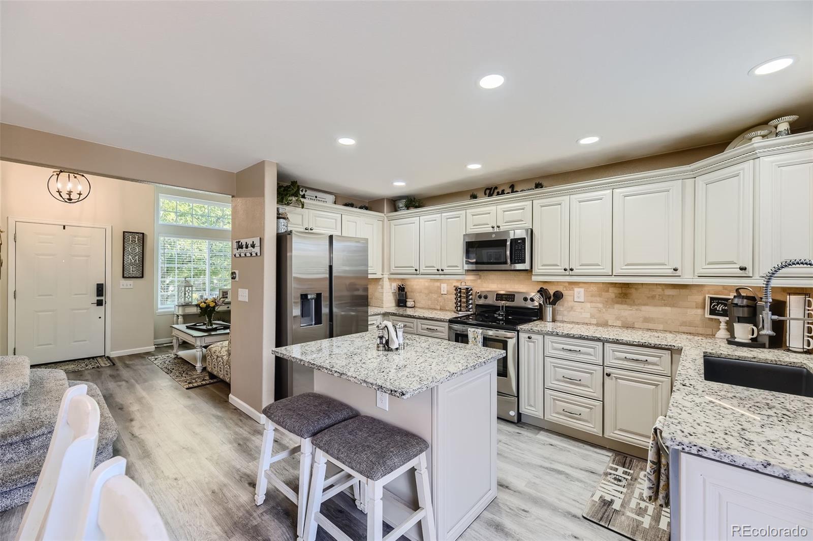 4892 Collinsville Place