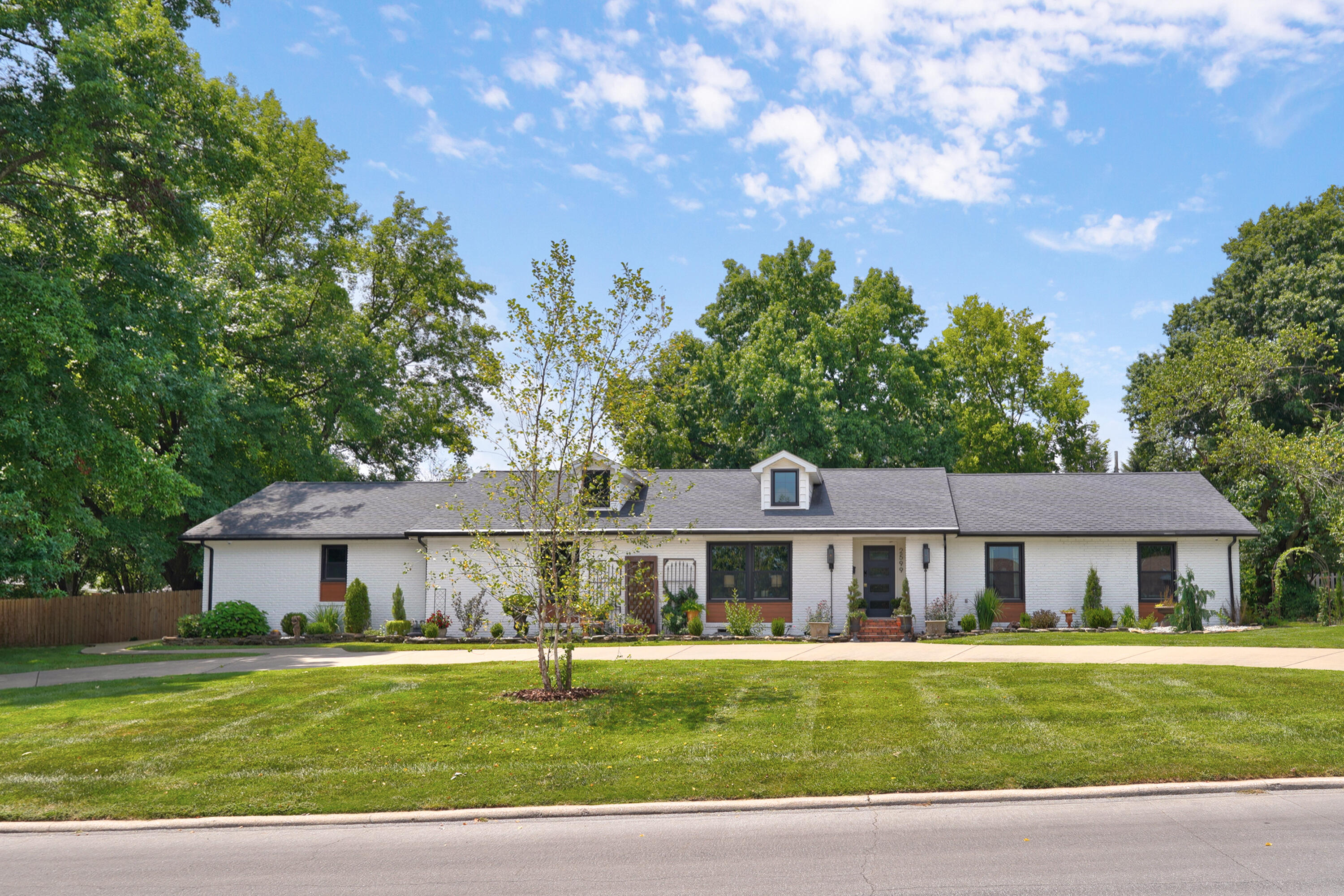 2599 S Skyline Drive