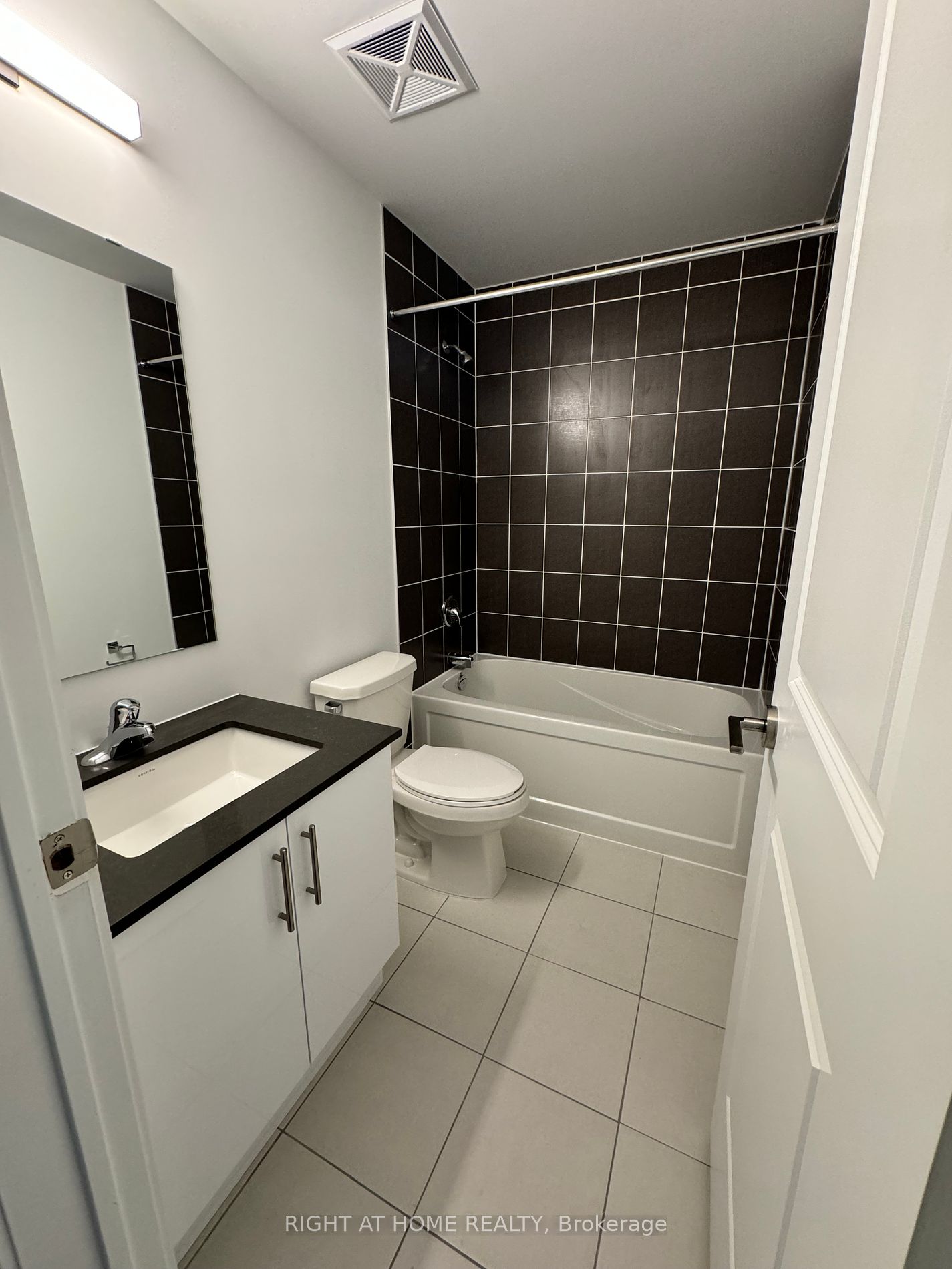 1085 Douglas Mccurdy Comm Rd 112