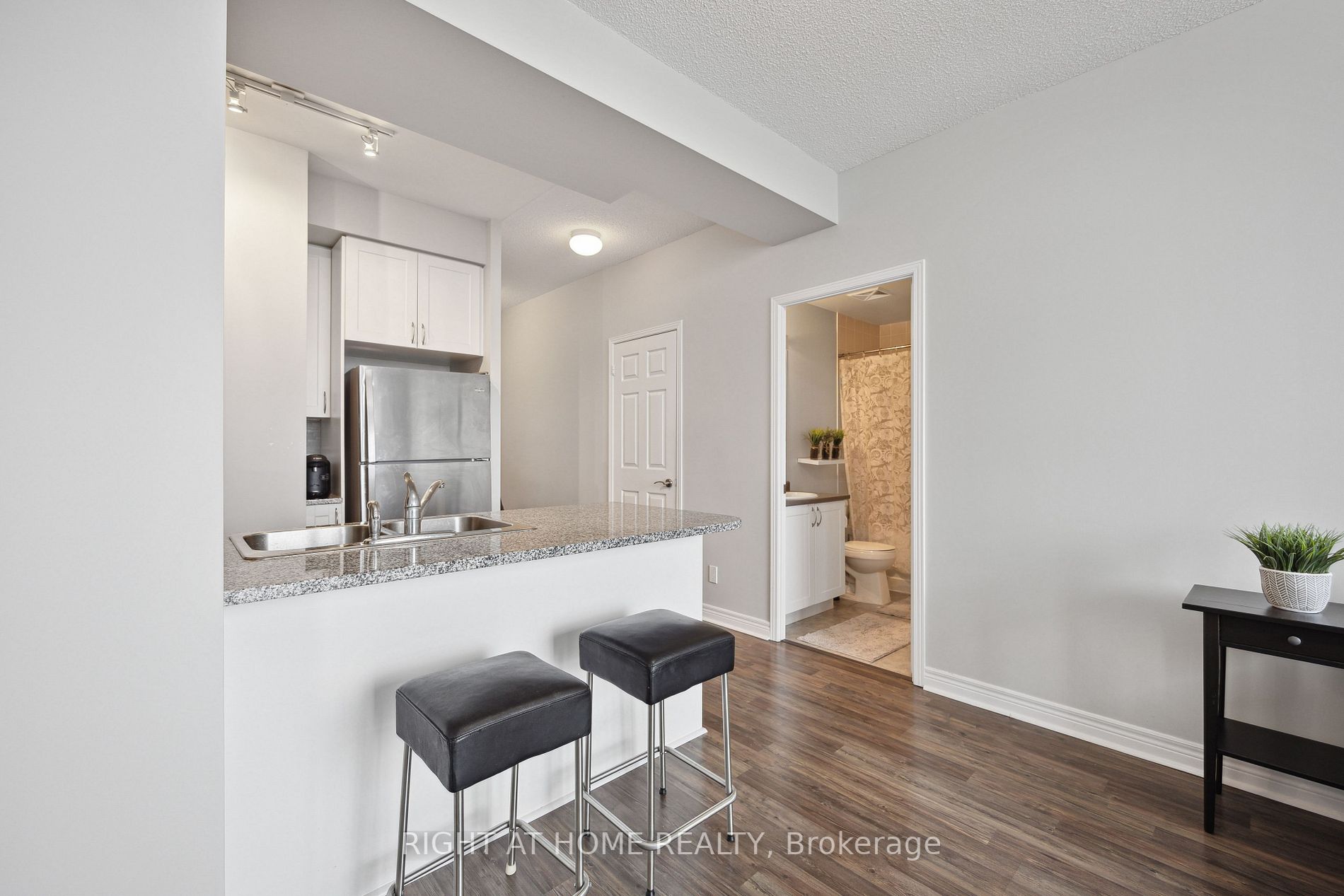 339 W Rathburn Rd 819