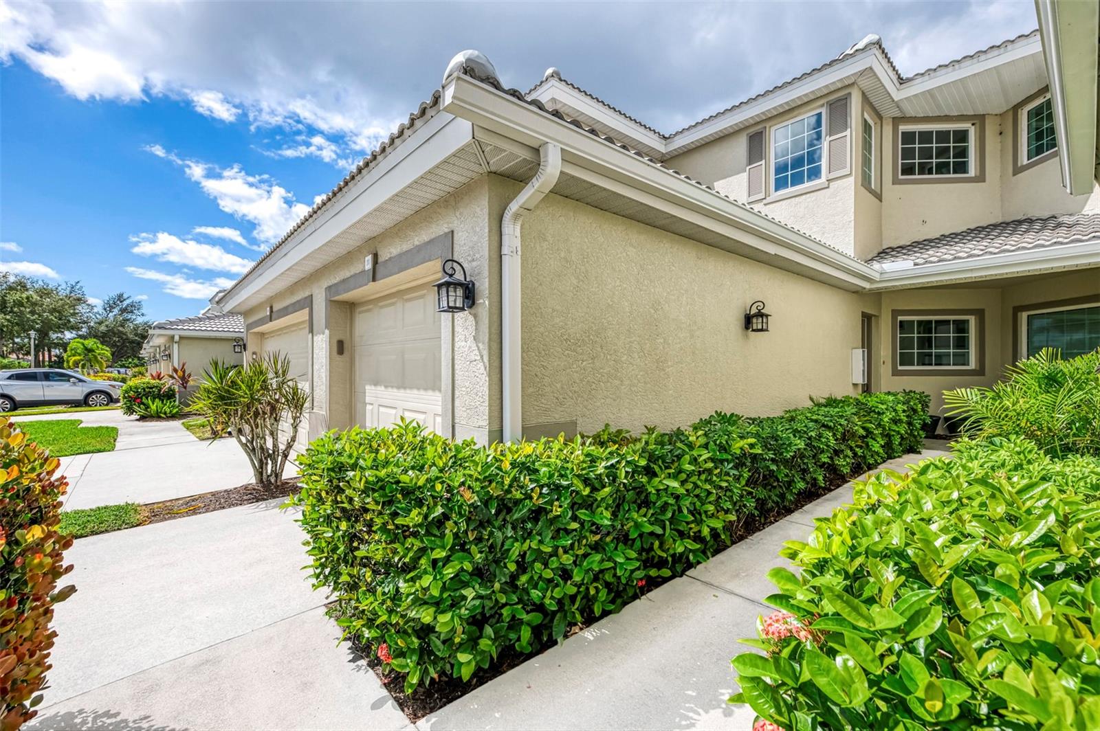 3353 Grand Vista Court 201