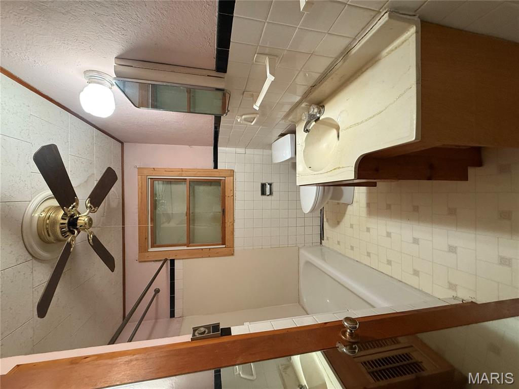 718 N Sturgeon Street