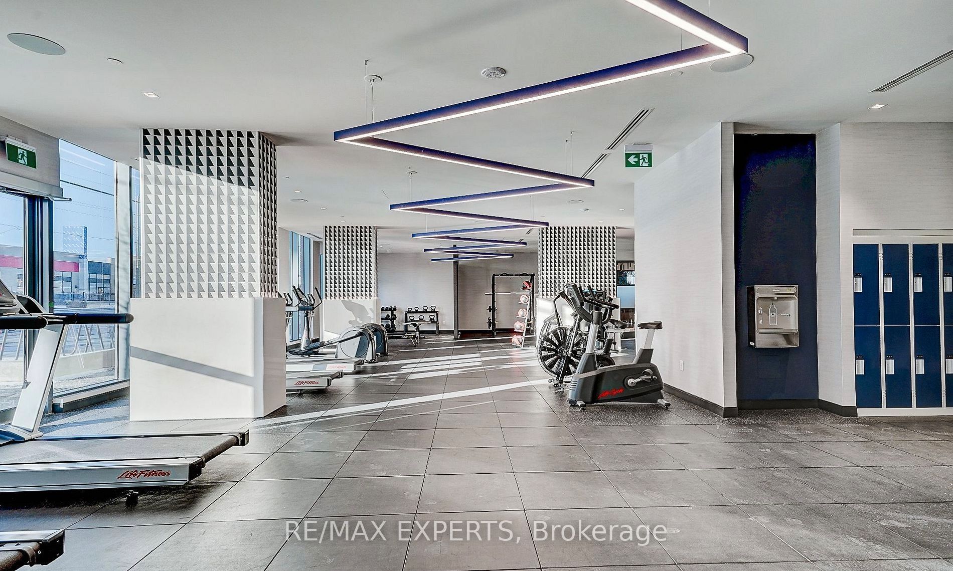 2545 N Simcoe St 2414