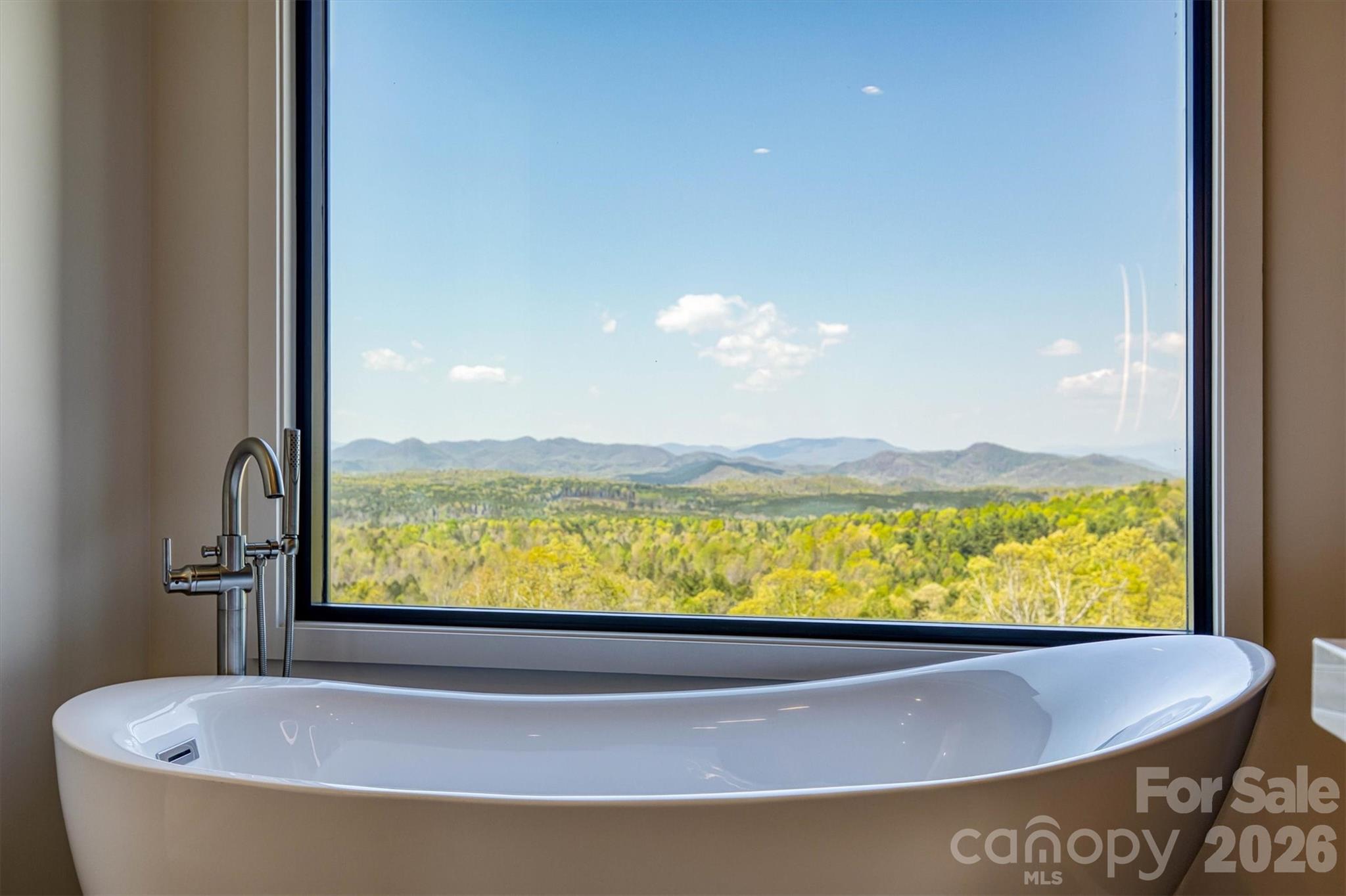 463 Summit Trail