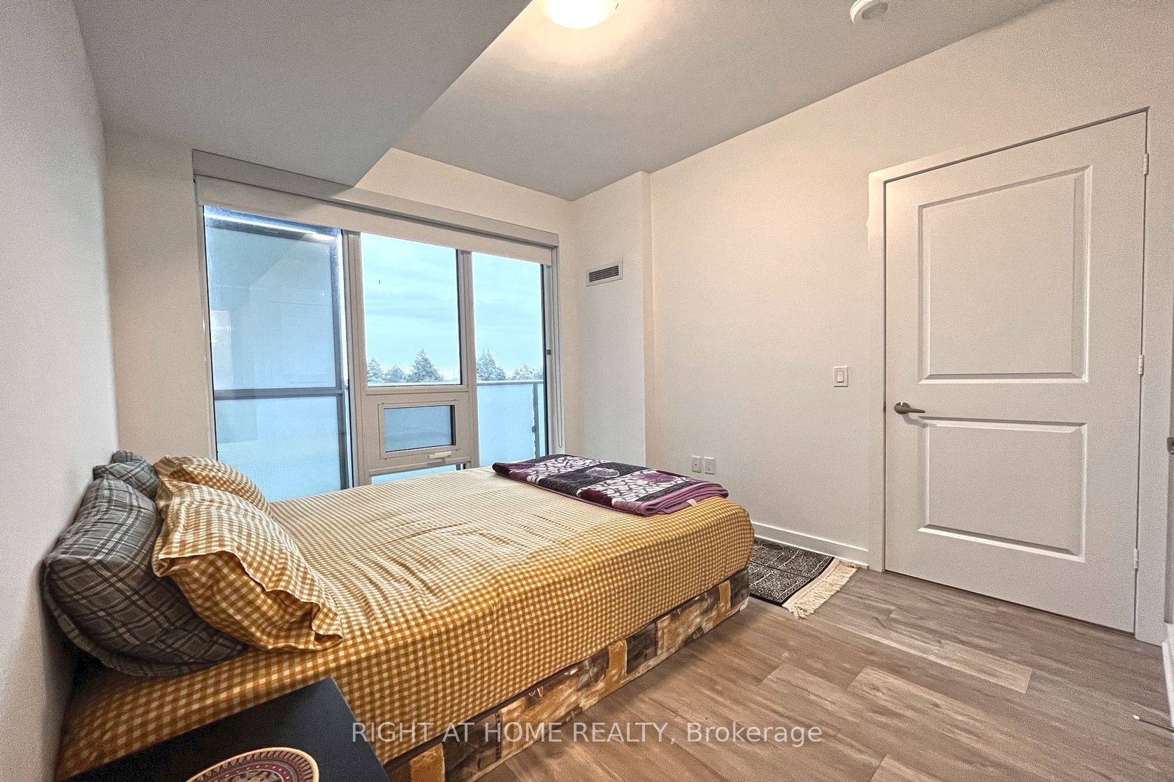 4655 Metcalfe Ave 306