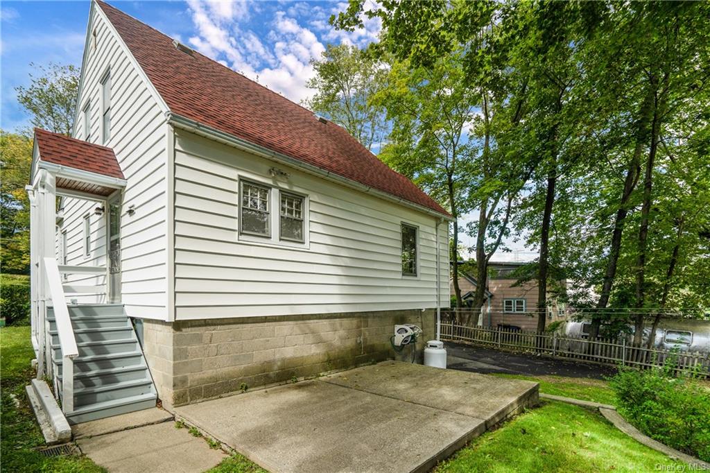 35 Topland Road