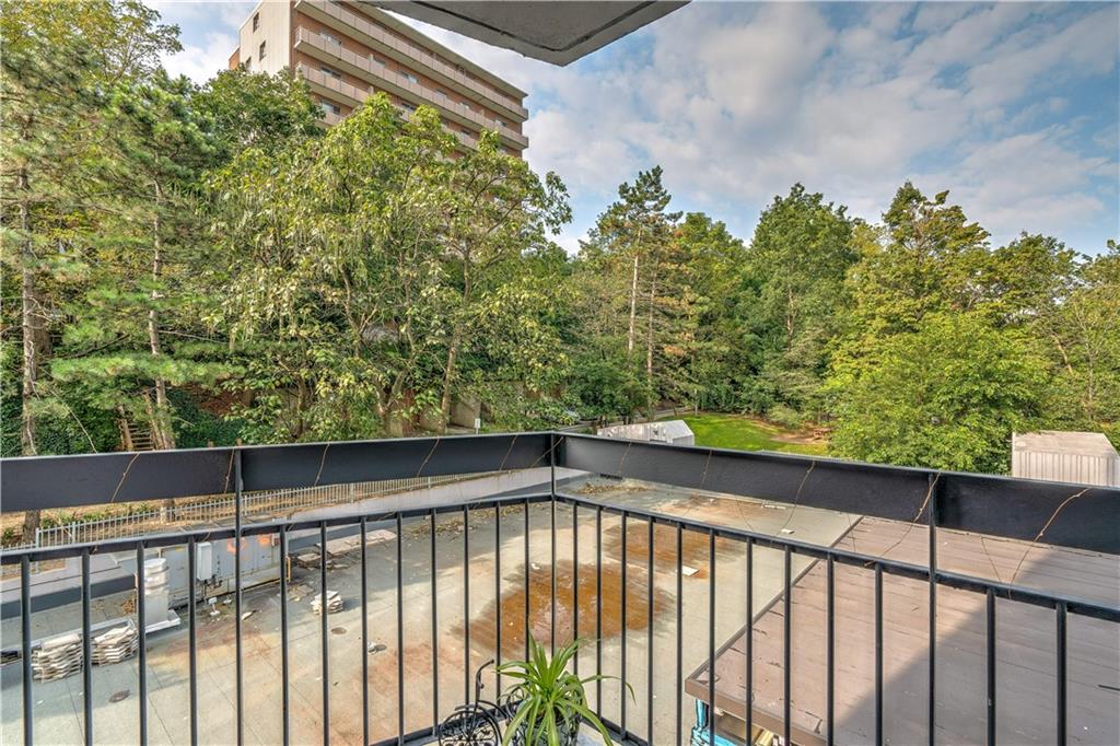 150 CHARLTON Avenue E 308