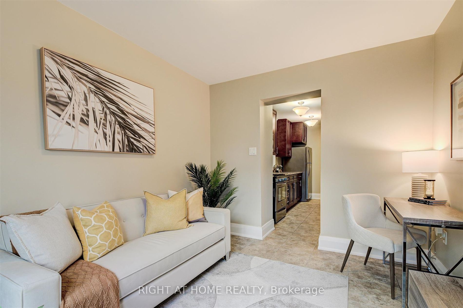 118 Woodmount Ave