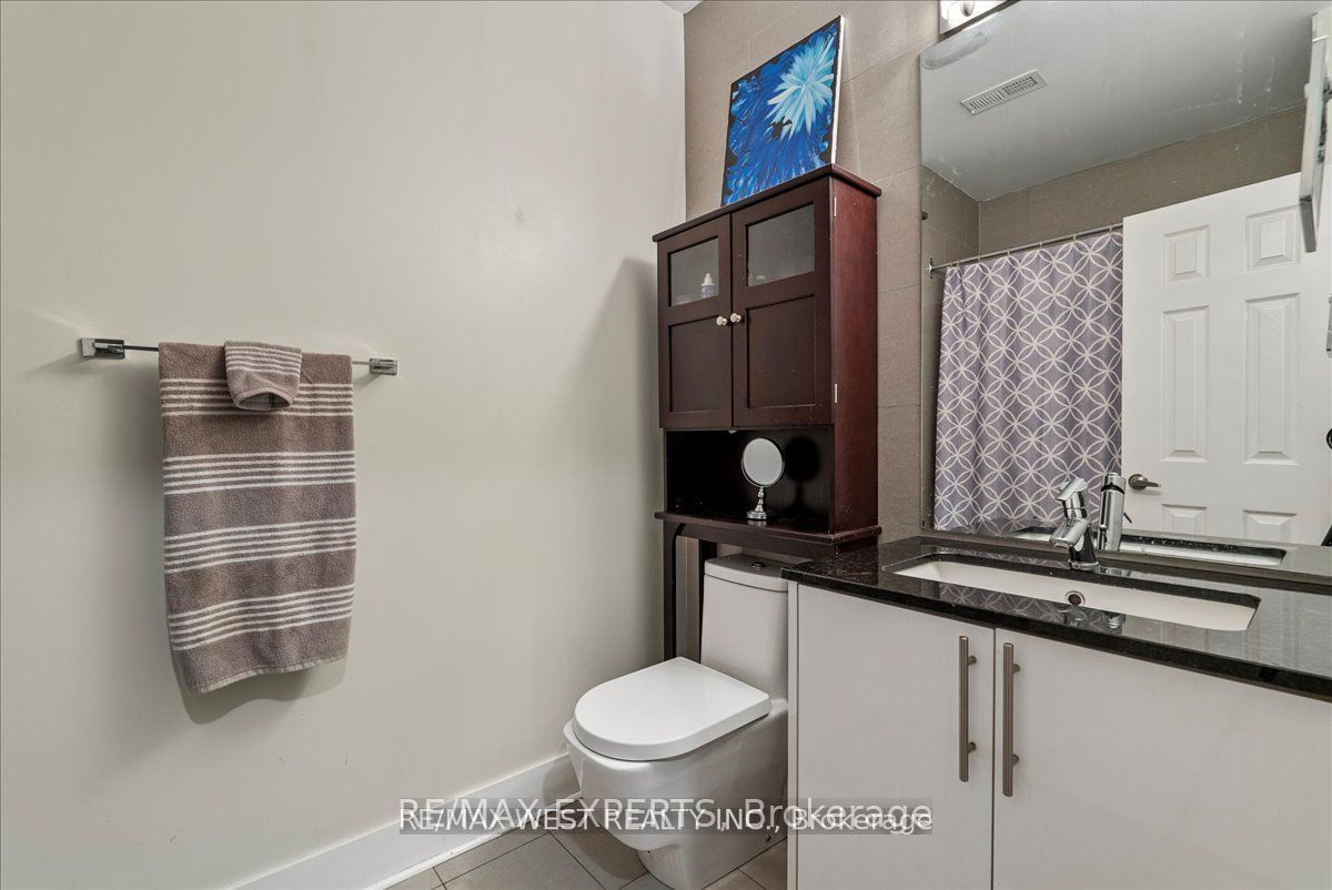 323 Kingston Rd 101