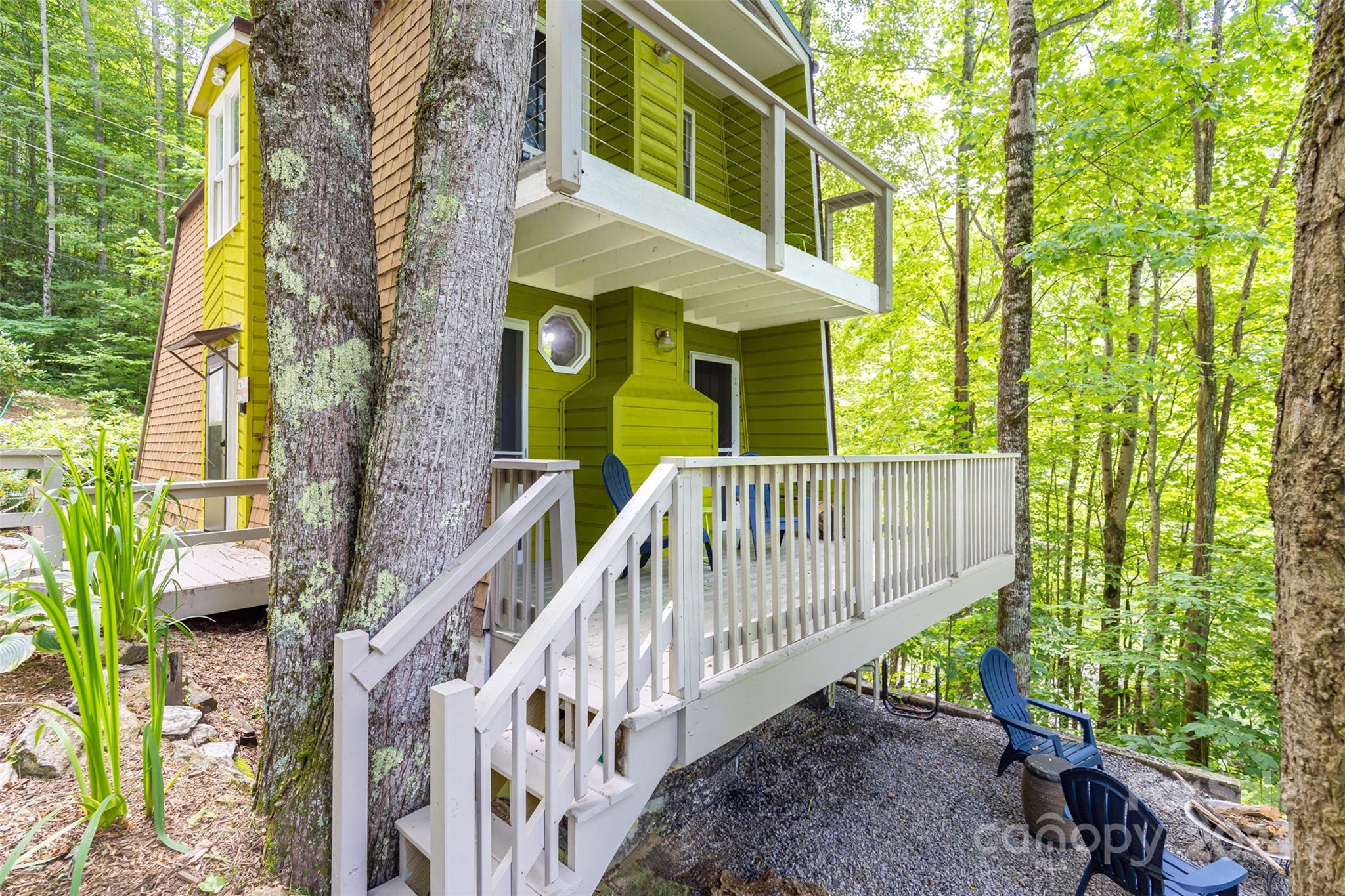 80 Chalet Place