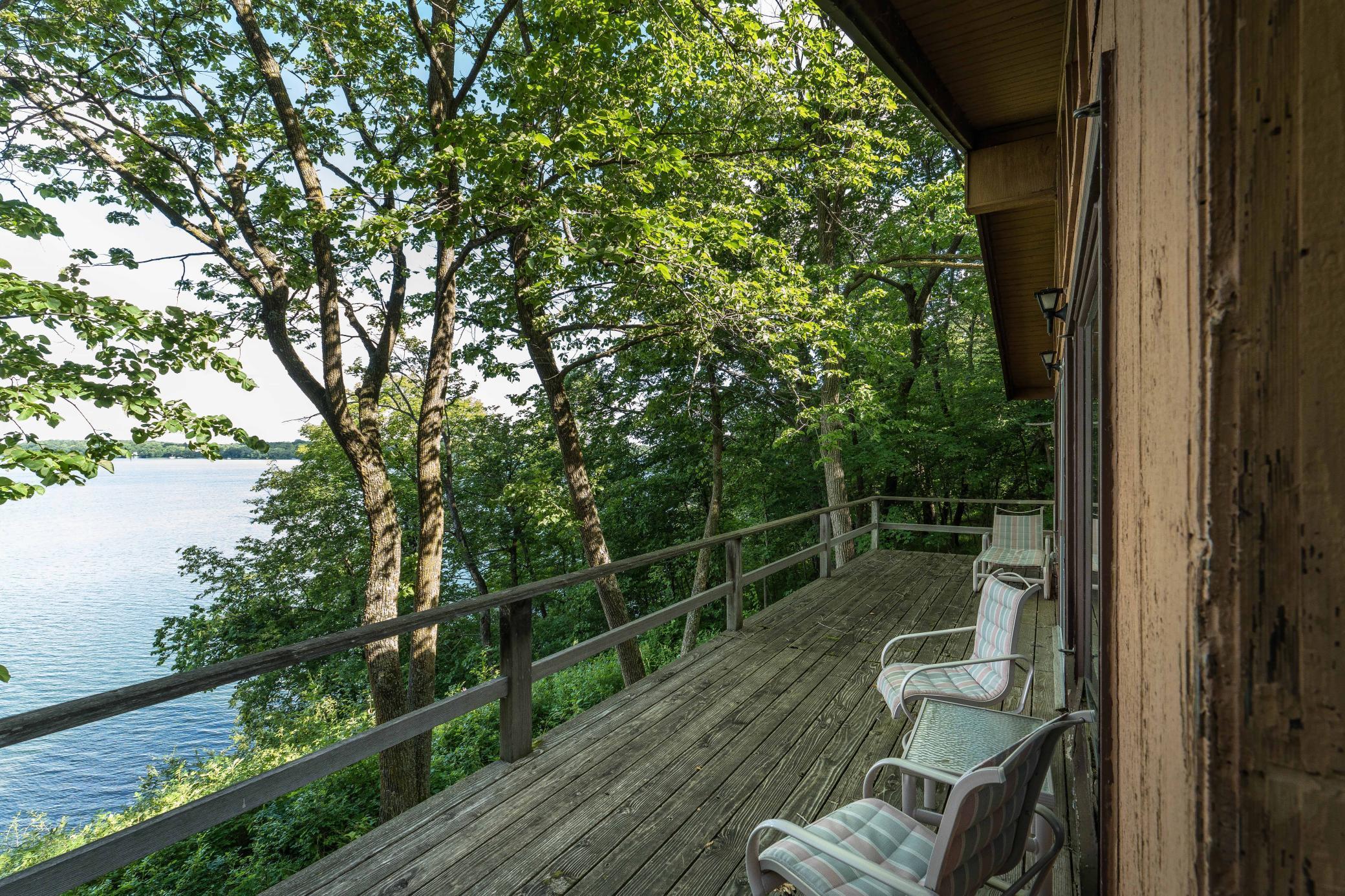 39060 Peninsula Lane