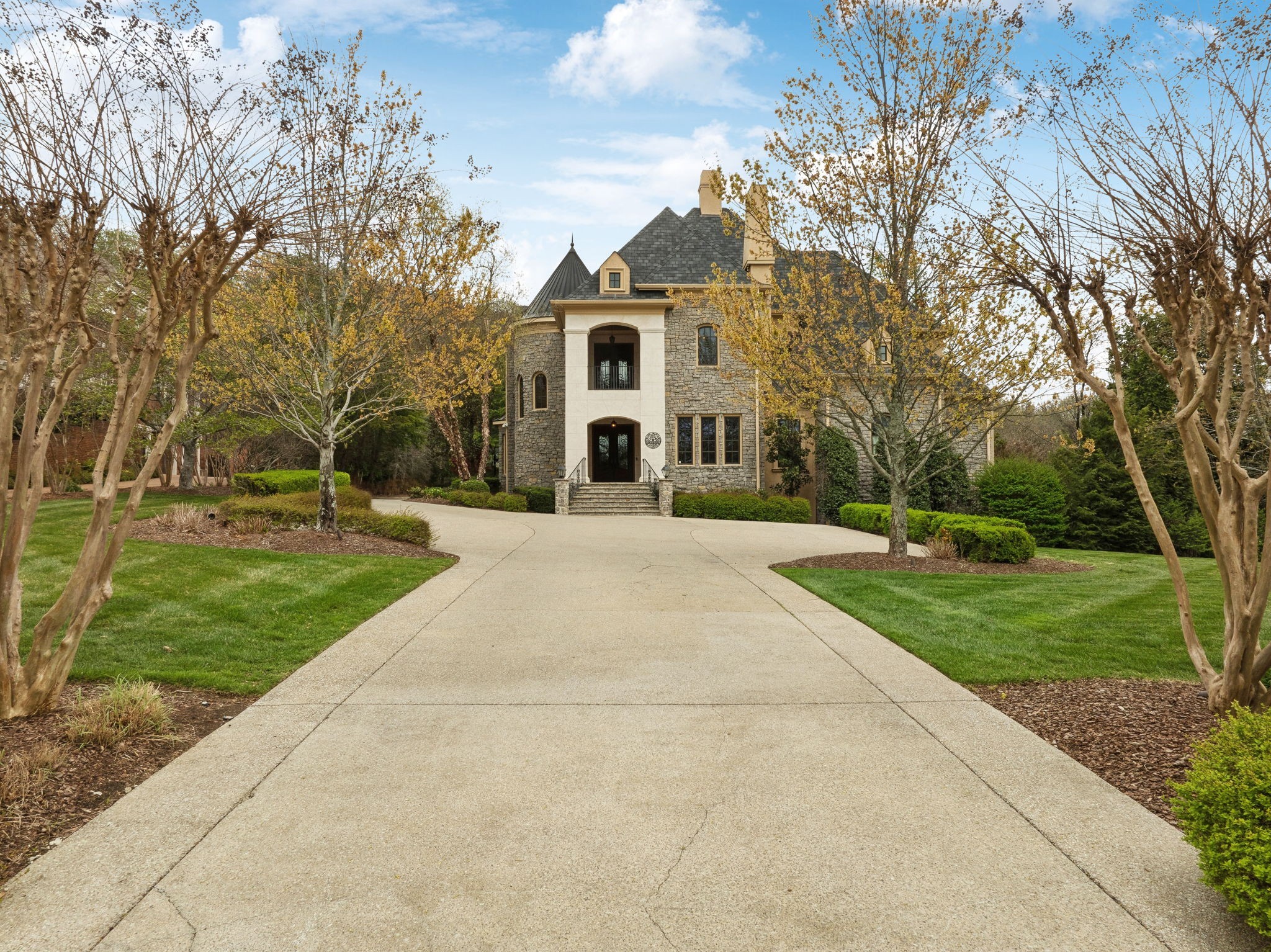 128 Woodward Hills Pl